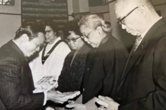 1974年2月24日按立五位執事4